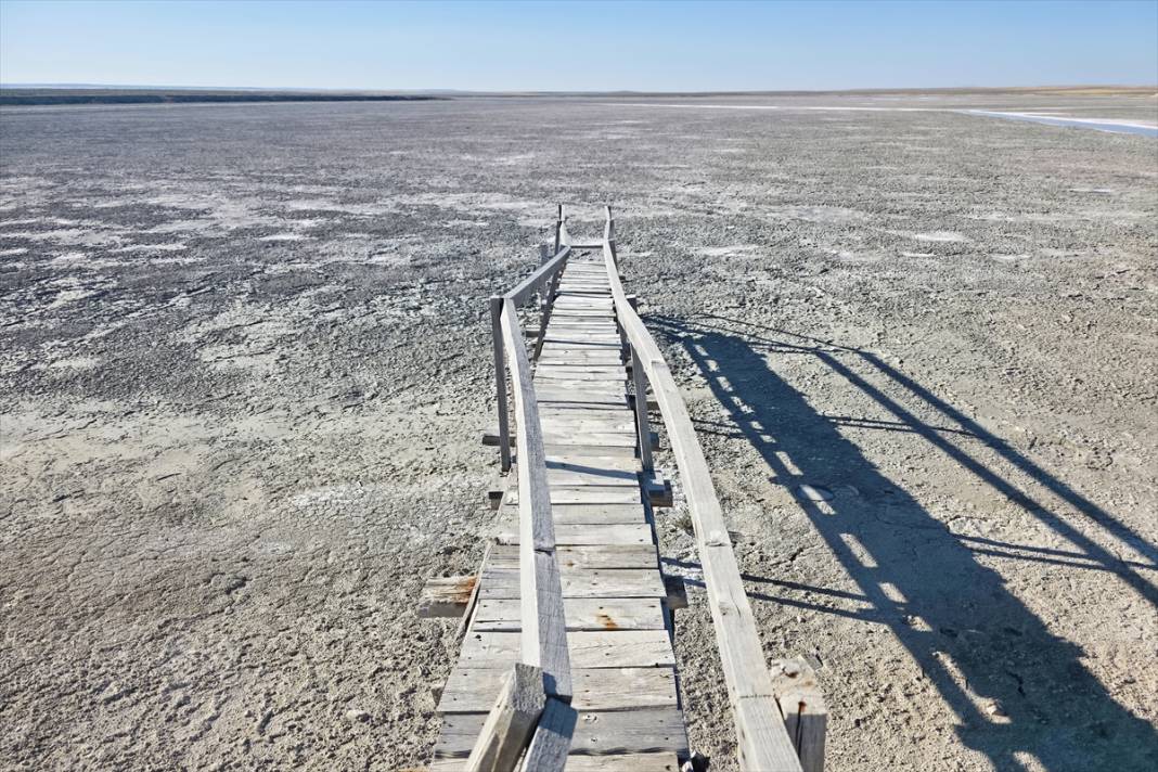 Konya’nın 2 gölü daha kurudu! Manzara yürek yakıyor 1